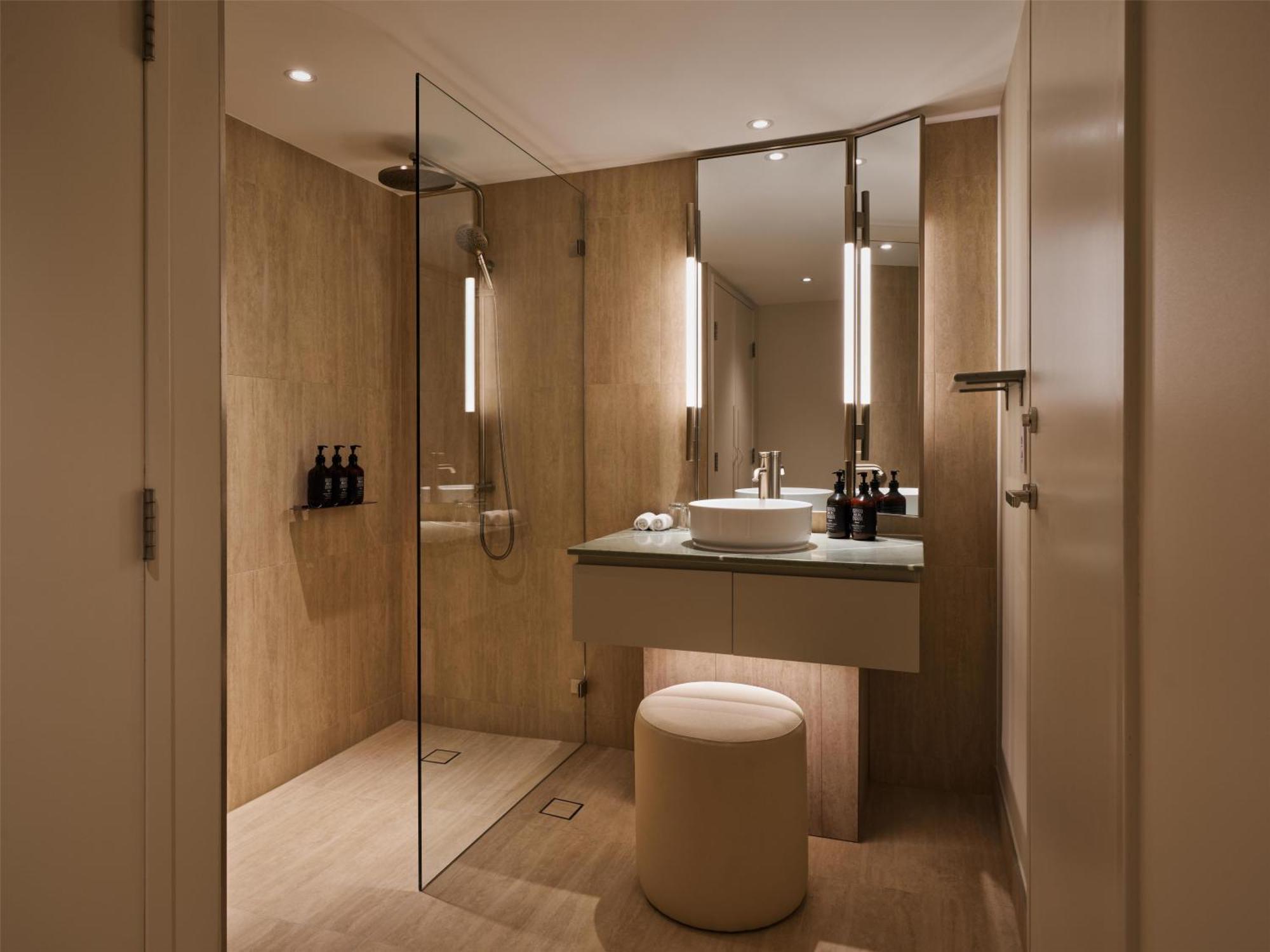 2 Bedroom Interconnecting Premier Apartment with Balcony